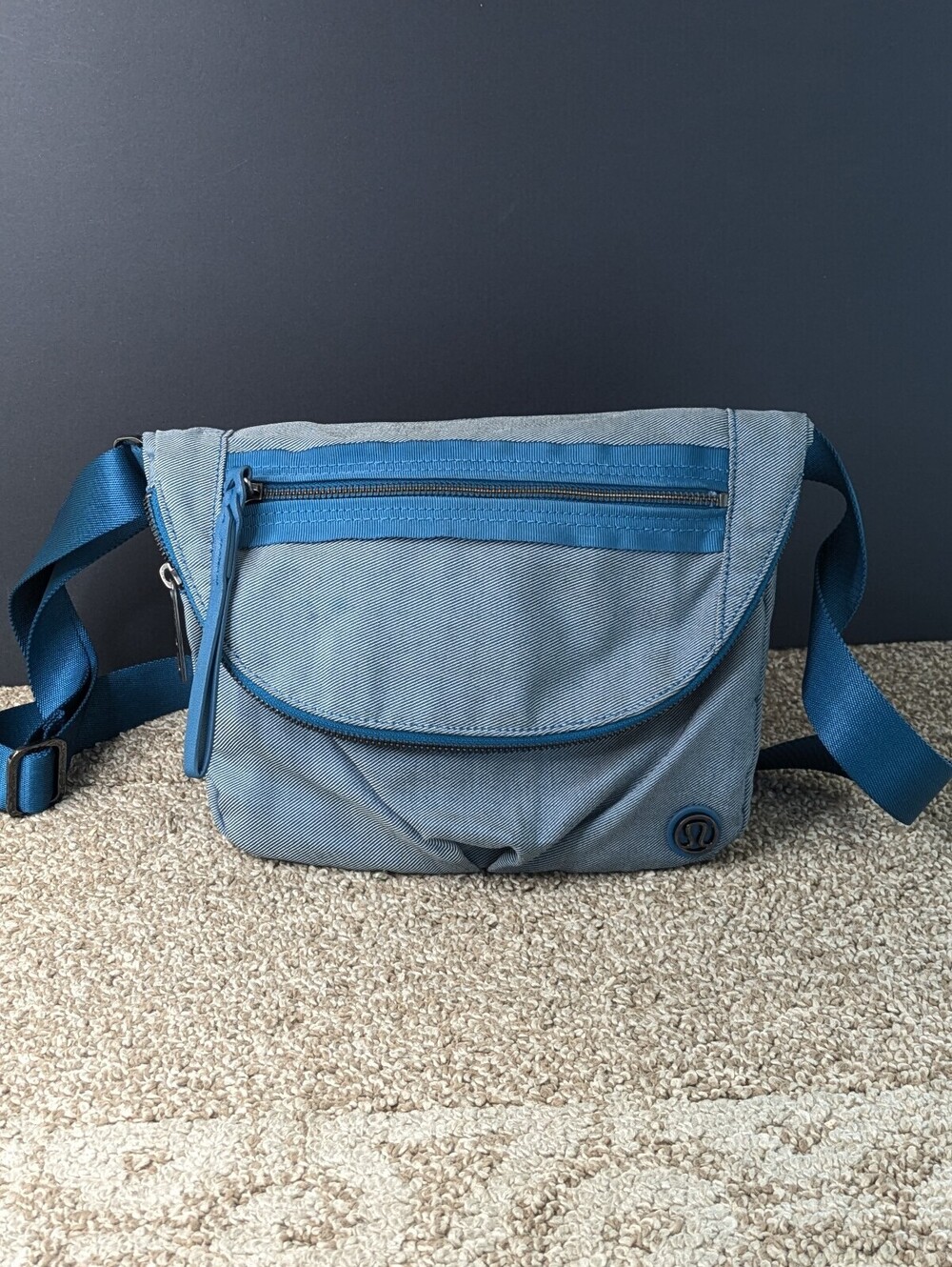 Lululemon All Night Festival Bag 5L Blue Crossbody Shoulder Purse Travel Fabric